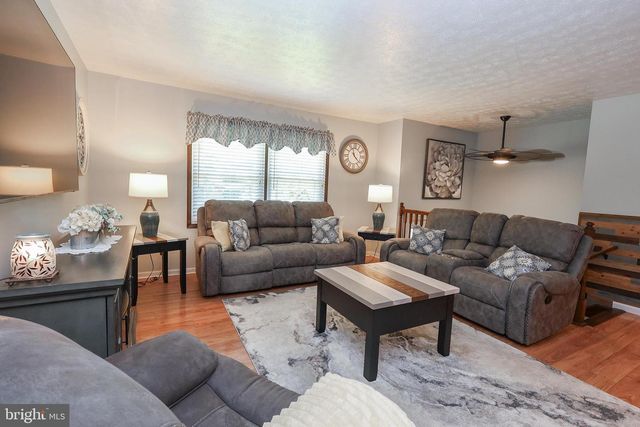 21700 ENDEAVOR ST, Lexington Park, MD 20653