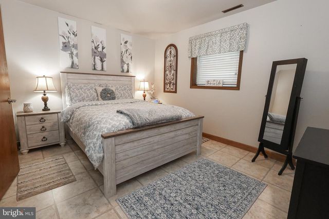 21700 ENDEAVOR ST, Lexington Park, MD 20653
