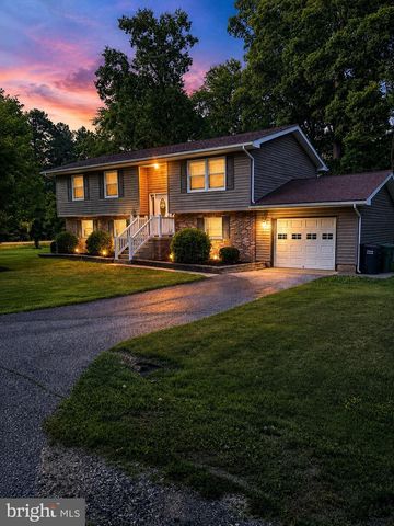 21700 ENDEAVOR ST, Lexington Park, MD 20653