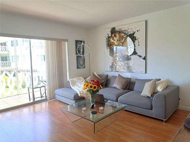 450 Golden Isles Dr 2B, Hallandale Beach, FL 33009