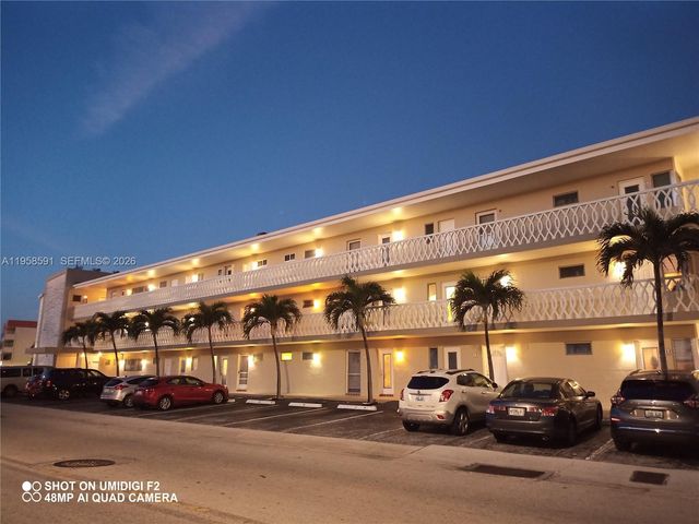 450 Golden Isles Dr 2B, Hallandale Beach, FL 33009