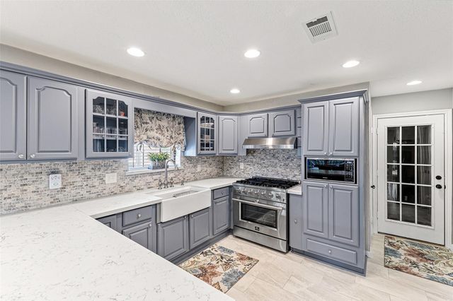 2709 Pine Needle Lane, Pearland, TX 77581