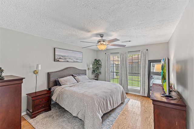 2709 Pine Needle Lane, Pearland, TX 77581