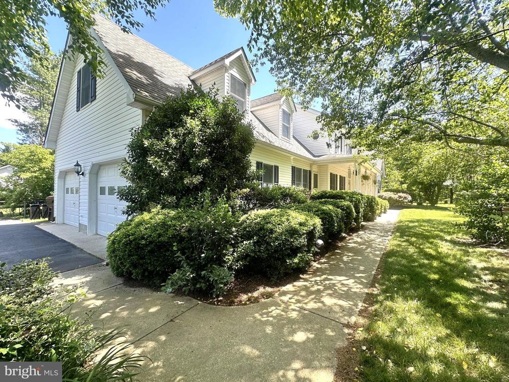 Image 1 of property listing at 122 LENTLY FARM LN, Centreville, MD 21617