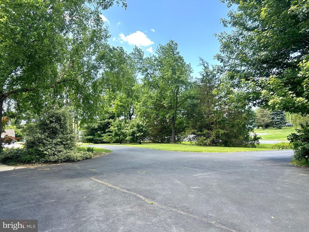 Image 6 of property listing at 122 LENTLY FARM LN, Centreville, MD 21617