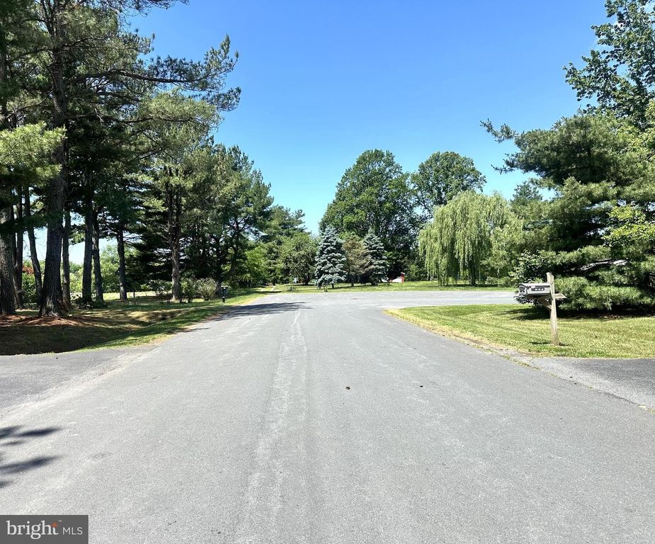Image 8 of property listing at 122 LENTLY FARM LN, Centreville, MD 21617