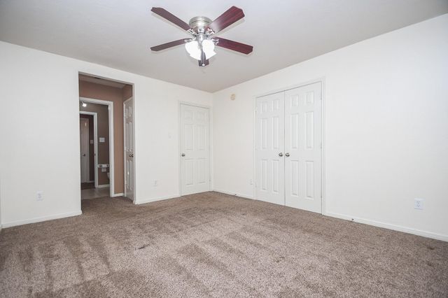 511 Silver Creek Circle, Richmond, TX 77406