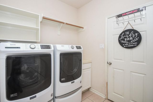 511 Silver Creek Circle, Richmond, TX 77406