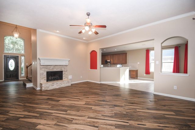 511 Silver Creek Circle, Richmond, TX 77406