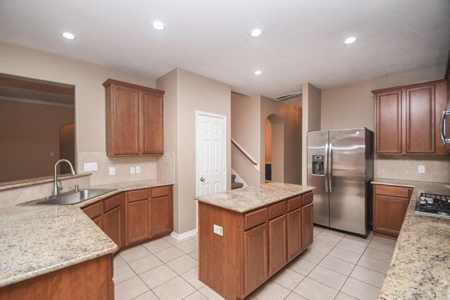 511 Silver Creek Circle, Richmond, TX 77406