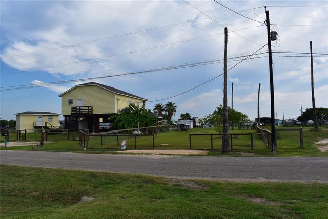 1197 County Road 202, Sargent, TX 77414