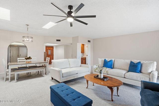 1040 W Camino Del Pato, Green Valley, AZ 85622