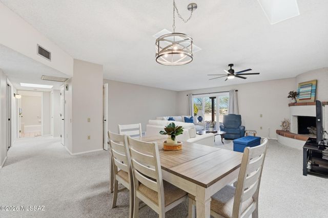 1040 W Camino Del Pato, Green Valley, AZ 85622