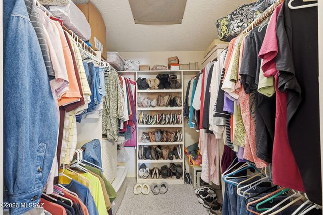 1040 W Camino Del Pato, Green Valley, AZ 85622