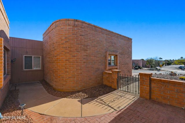 1040 W Camino Del Pato, Green Valley, AZ 85622