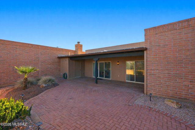 1040 W Camino Del Pato, Green Valley, AZ 85622