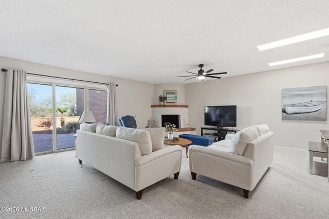 1040 W Camino Del Pato, Green Valley, AZ 85622