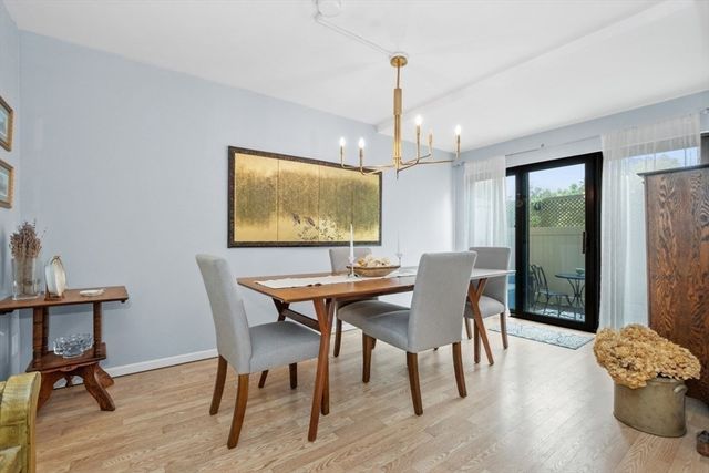 250 Hammond Pond Pkwy 102N, Newton, MA 02467