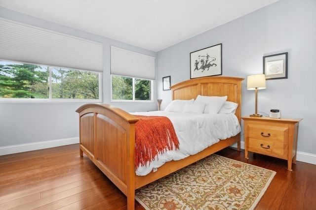 250 Hammond Pond Pkwy 102N, Newton, MA 02467