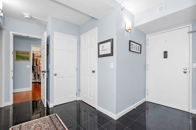 250 Hammond Pond Pkwy 102N, Newton, MA 02467