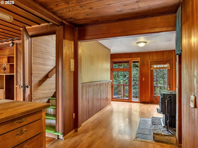 44072 Anderson Ln, Astoria, OR 97103