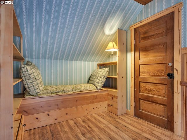 44072 Anderson Ln, Astoria, OR 97103