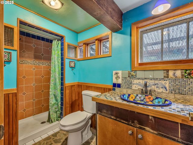 44072 Anderson Ln, Astoria, OR 97103