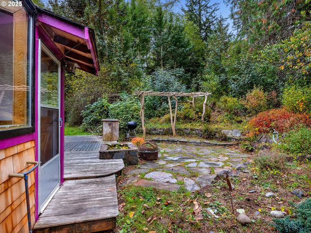 44072 Anderson Ln, Astoria, OR 97103