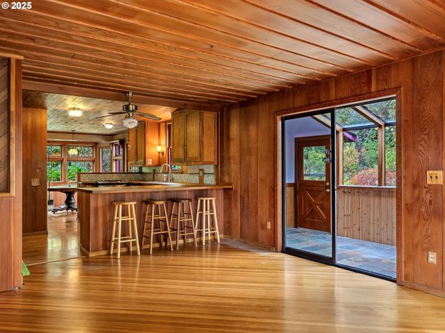 44072 Anderson Ln, Astoria, OR 97103