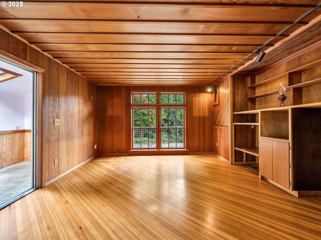 44072 Anderson Ln, Astoria, OR 97103