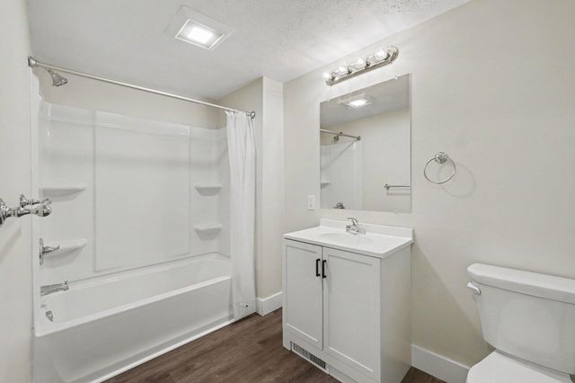 651 Mc Reynolds Avenue NW, Grand Rapids, MI 49504