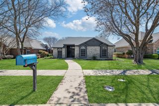 7829 Creekview Drive, Frisco, TX 75034