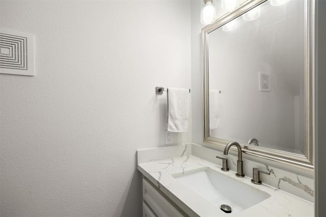 1814 S Prairie Lane, Deer Park, TX 77536