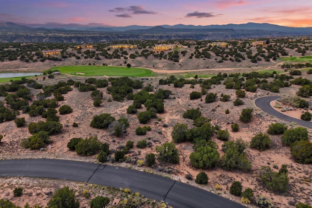 50 Calle Mi Gusto, Santa Fe, NM 87506