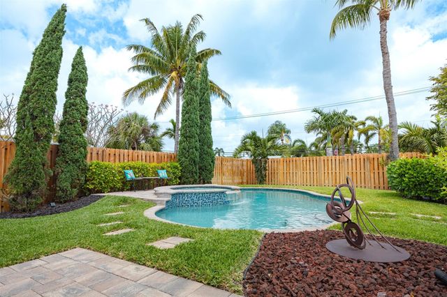 1924 NE 18th Street, Fort Lauderdale, FL 33305