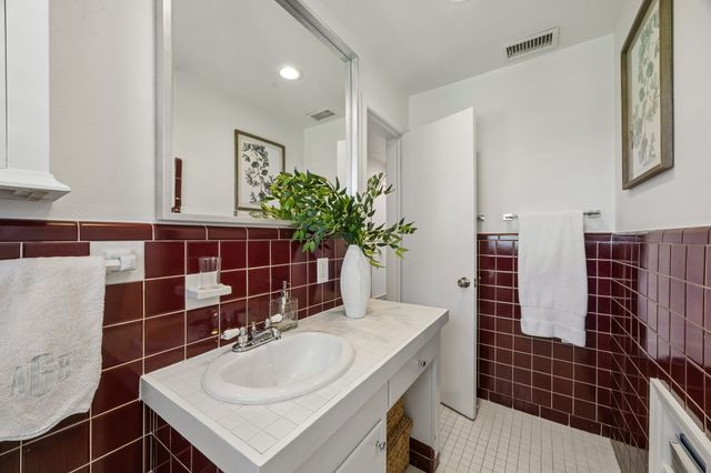 9646 Cloister Drive, Dallas, TX 75228