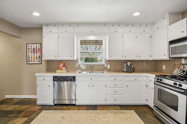 9646 Cloister Drive, Dallas, TX 75228