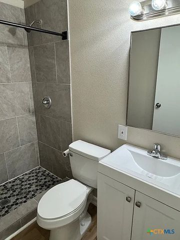 428 Aguila Street, Seguin, TX 78155