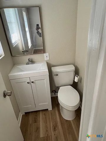 428 Aguila Street, Seguin, TX 78155