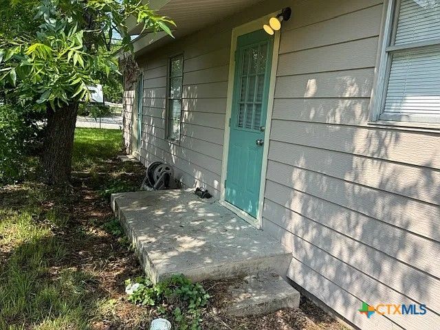 428 Aguila Street, Seguin, TX 78155