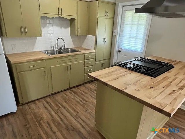 428 Aguila Street, Seguin, TX 78155