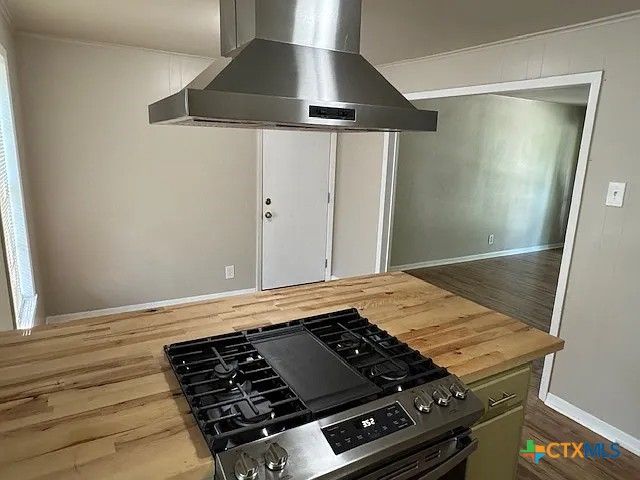 428 Aguila Street, Seguin, TX 78155