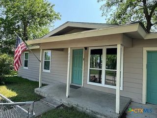428 Aguila Street, Seguin, TX 78155