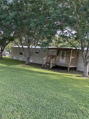 405 Velasco Street, Brazoria, TX 77422