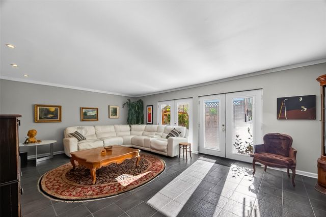 5204 Arboles Drive B, Houston, TX 77035