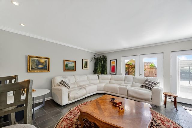 5204 Arboles Drive B, Houston, TX 77035