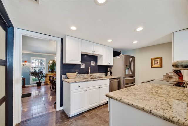 5204 Arboles Drive B, Houston, TX 77035