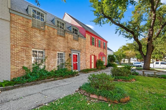 5204 Arboles Drive B, Houston, TX 77035