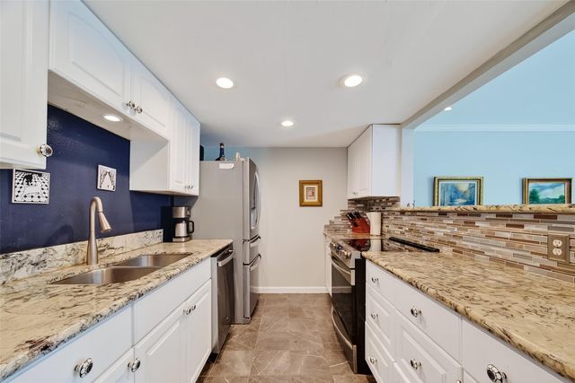 5204 Arboles Drive B, Houston, TX 77035