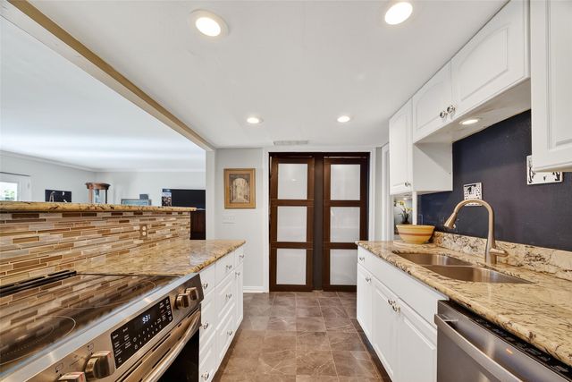 5204 Arboles Drive B, Houston, TX 77035